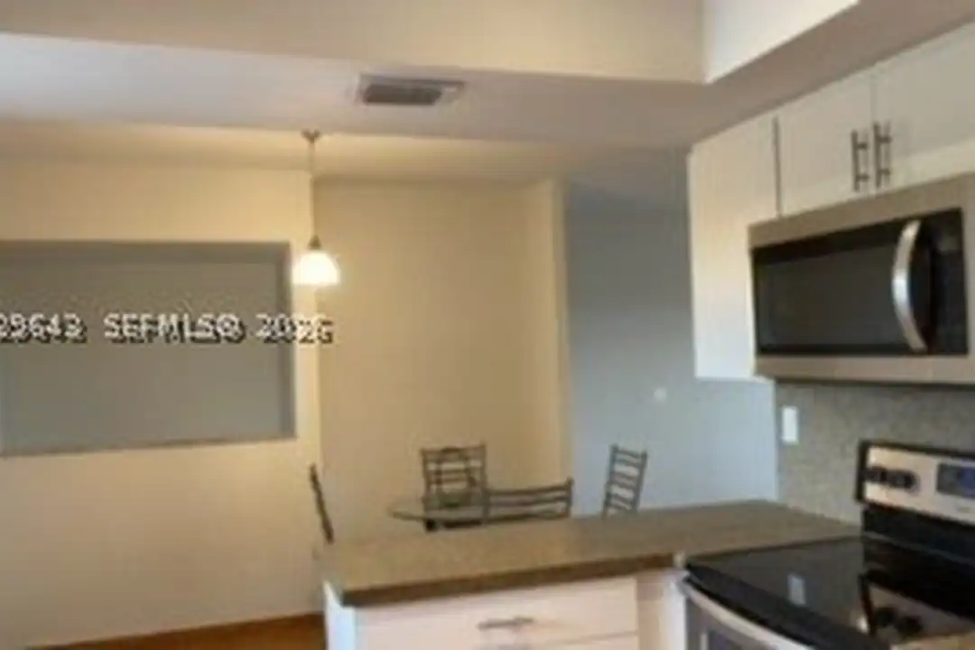 8775 Park Blvd #418 - More