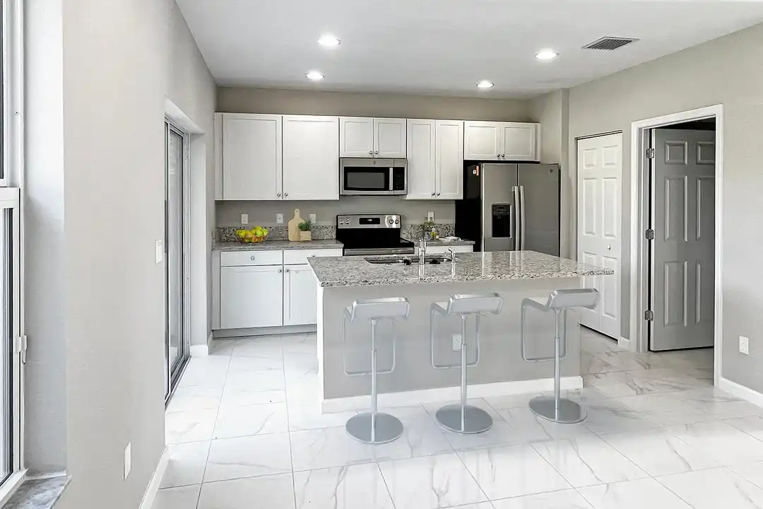 Apartment in Port Saint Lucie - View 2