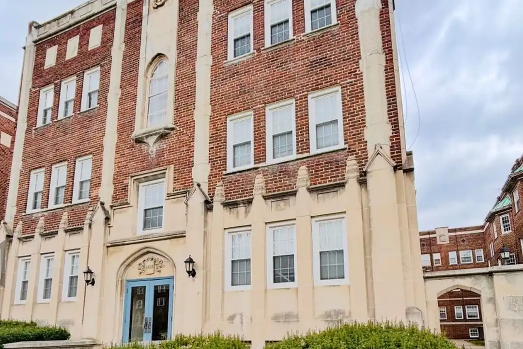 2626 N Moreland Blvd unit 8 – photo 1