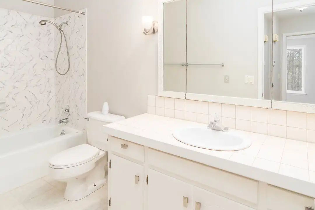 16 Malaga Cir - More