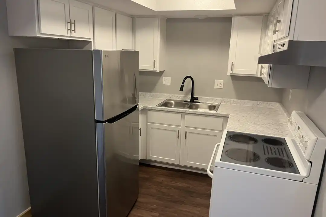 705 Hall St unit 5 – photo 1 of 11