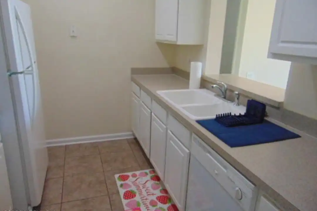 7990 Baymeadows Rd E #722 – další