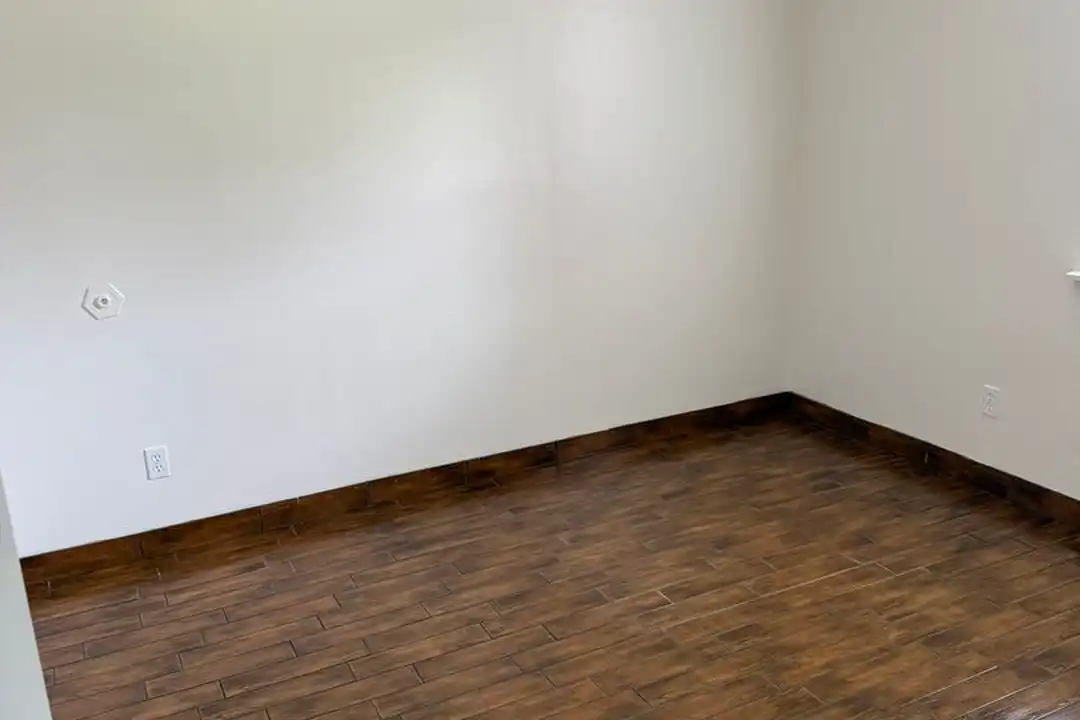1925 N 35th St - View 3