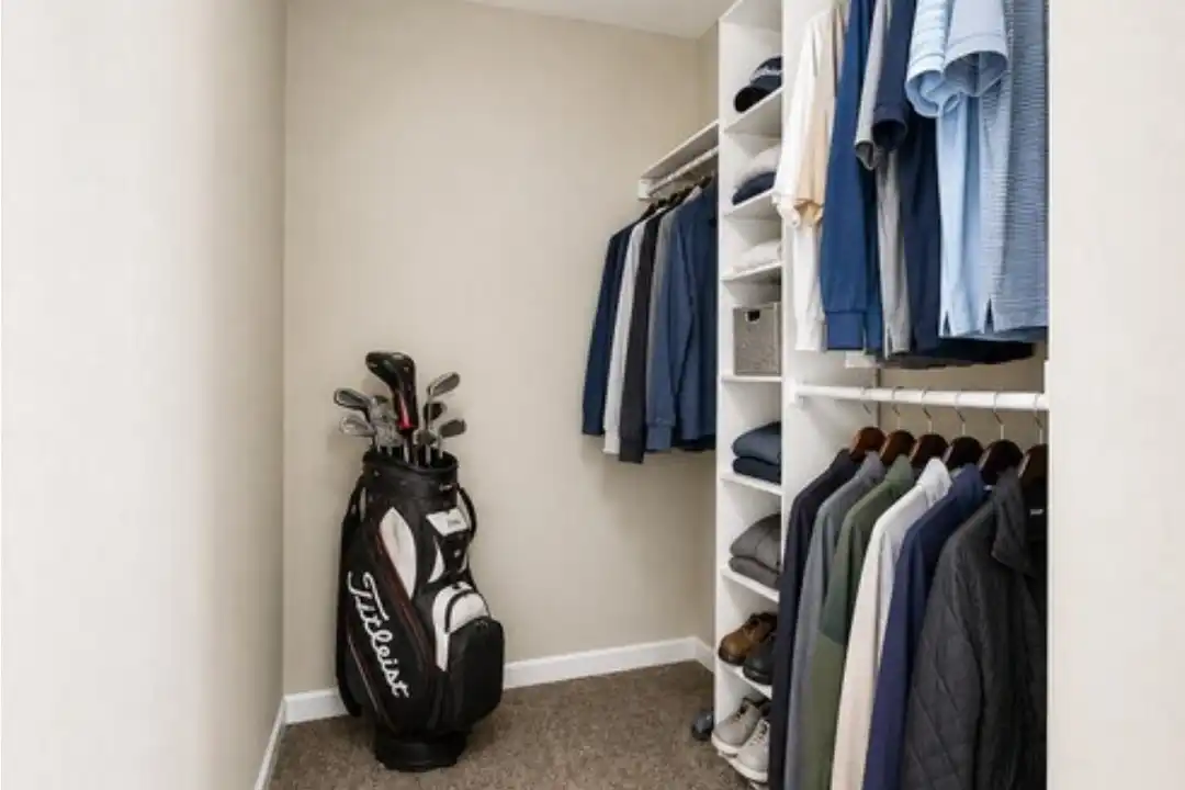 100 Gethings Cir unit 290 - More