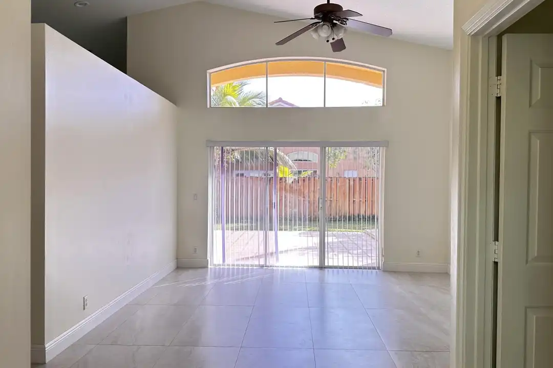 19010 SW 10th St - More