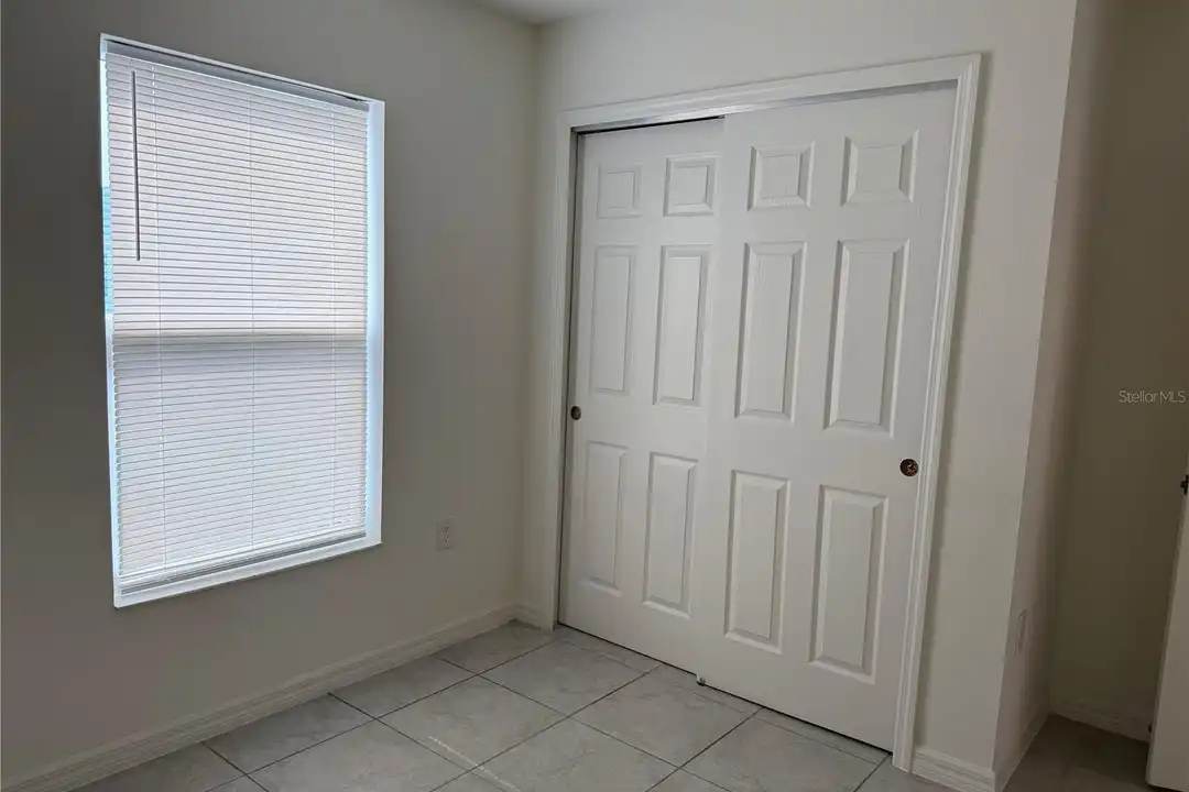 432 Summer Grv Ln - View 3