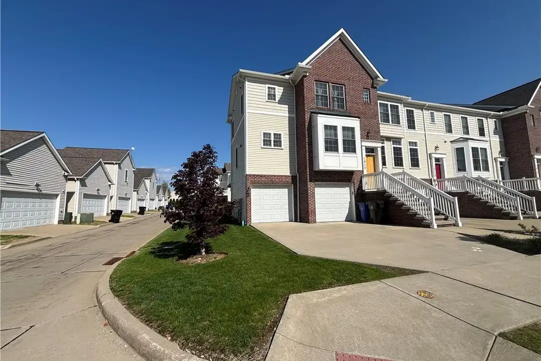 1913 E 86th St – photo 1
