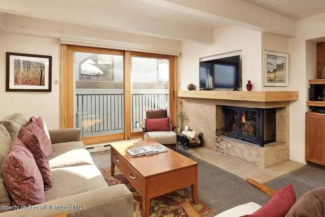 901 E Hyman Ave #13 - View 2