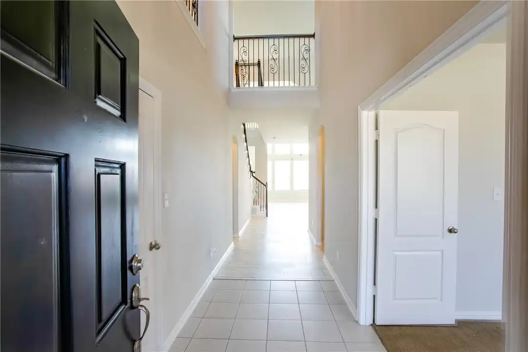 8049 Arezzo Dr - View 4