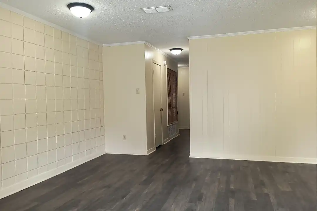 3010 S Holly St – photo 1