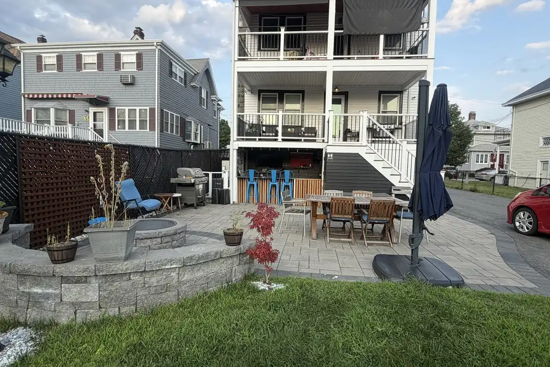 78 Read St unit 1 – photo 1