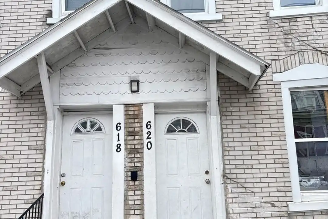 618 W Chew St unit 618-2F – photo 1 of 9