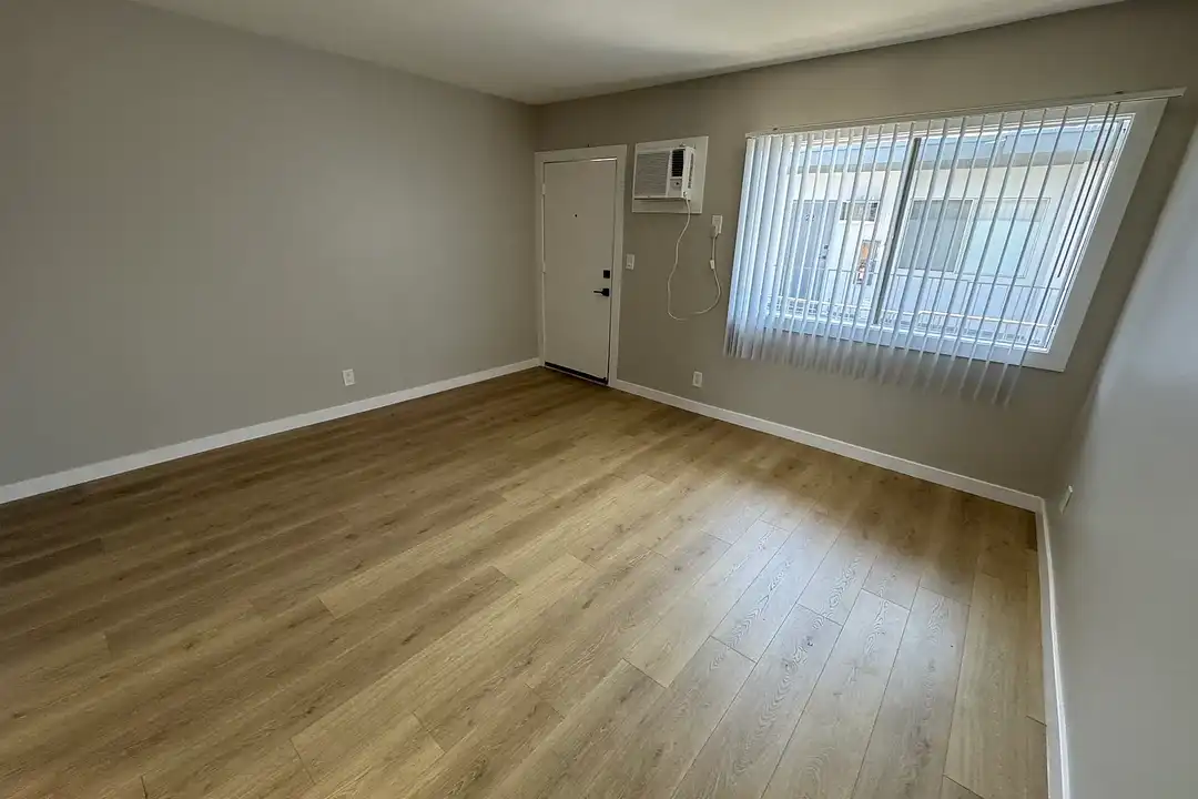 1165 N Normandie Ave - View 5