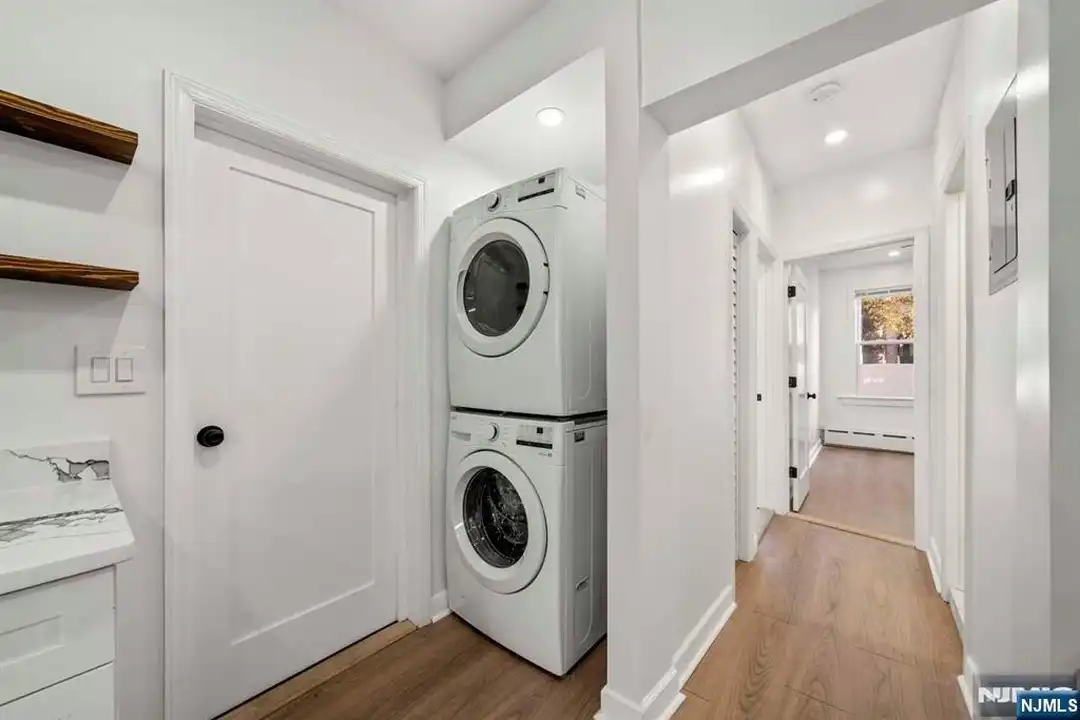 170 Cedar St unit Fl 1 - View 6