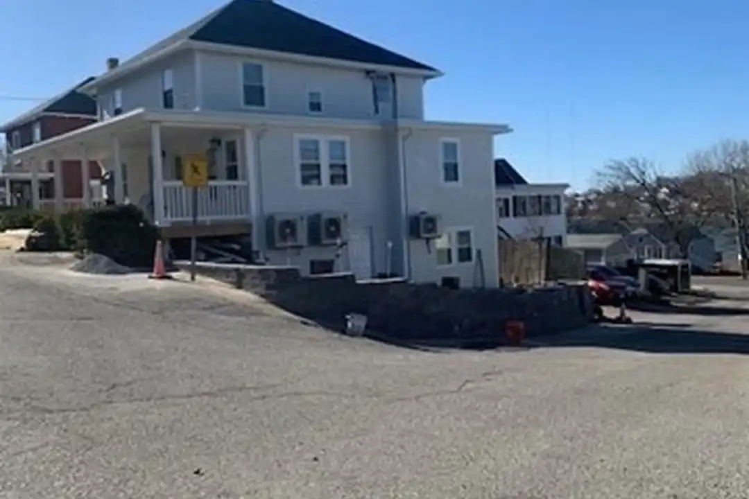 19 Sagamore Terrace unit 1 – photo 1 of 4