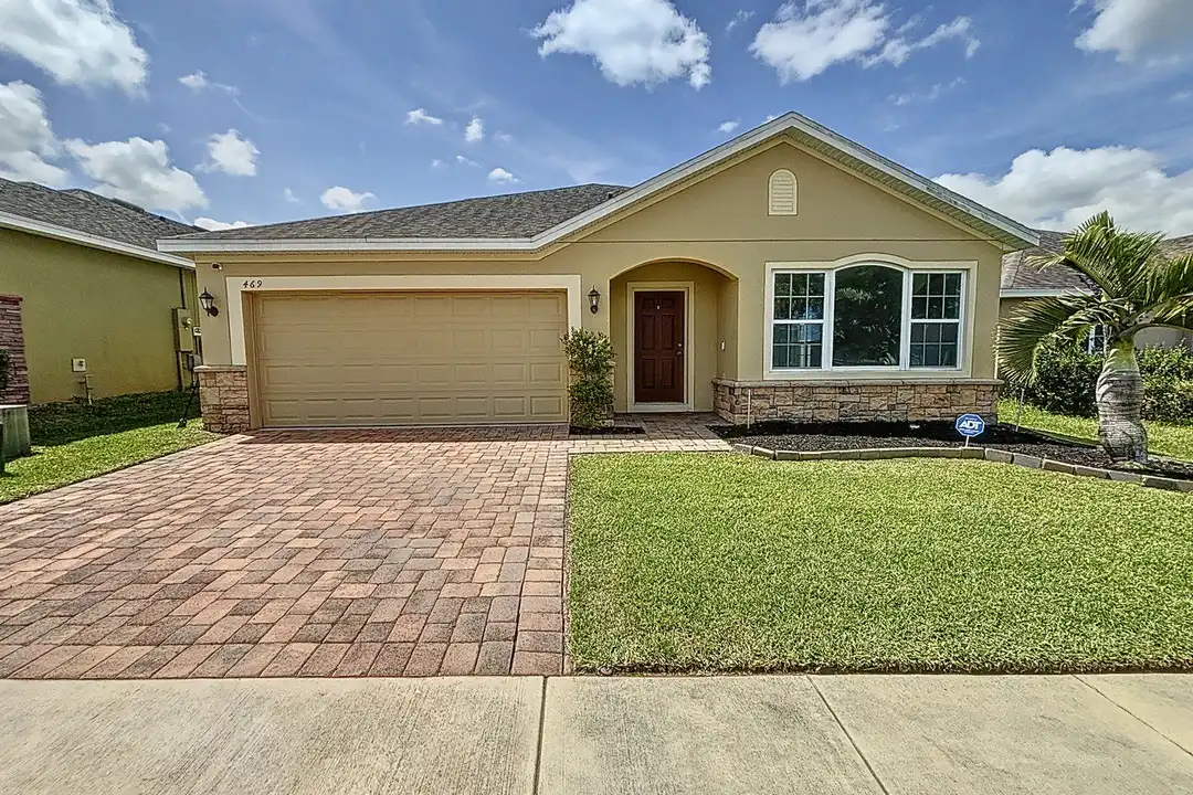 469 Ogelthorpe Dr - View 2