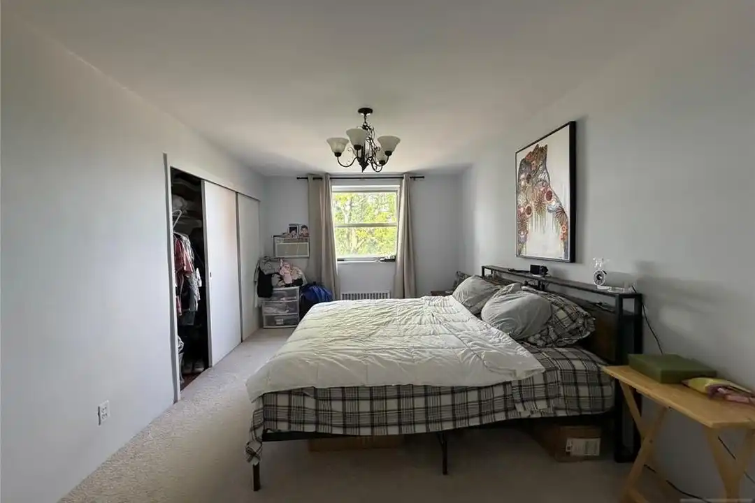 2345 Linwood Ave #5G - View 2