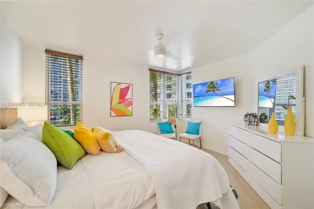 701 Brickell Key Blvd #404 - More