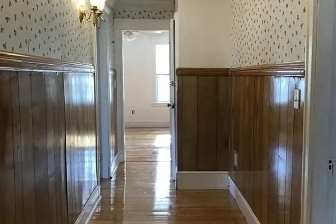 36 Gardena St unit 3 - View 3