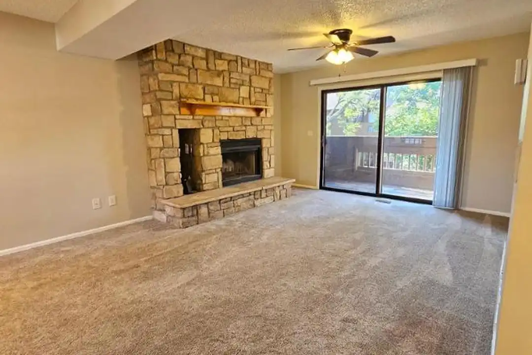 945 Moorings Dr - More