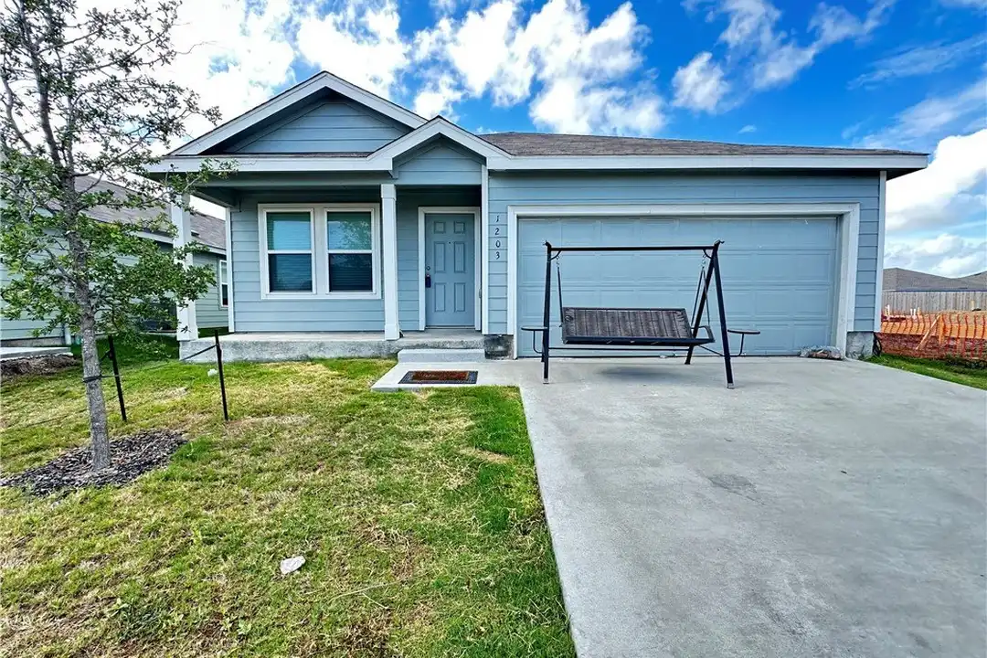 1203 Athena Dr – photo 1