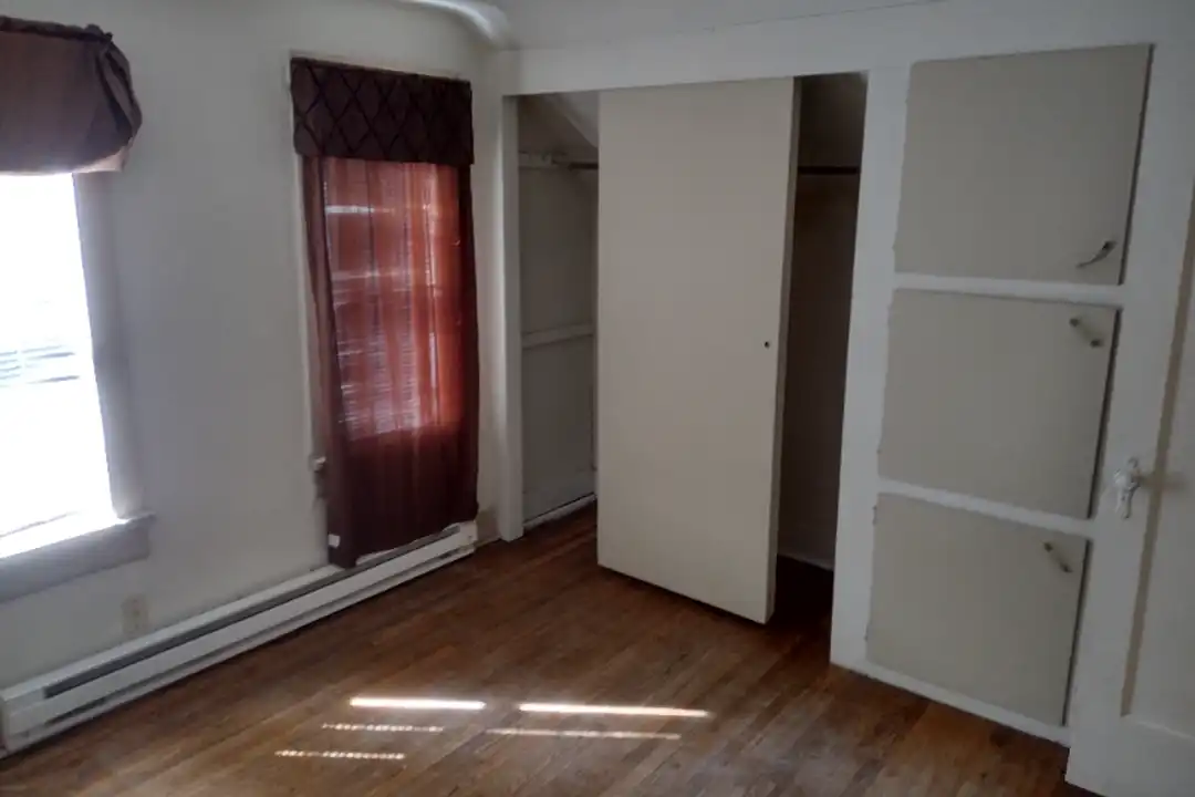 921 Carteret Ave unit 3 - View 2