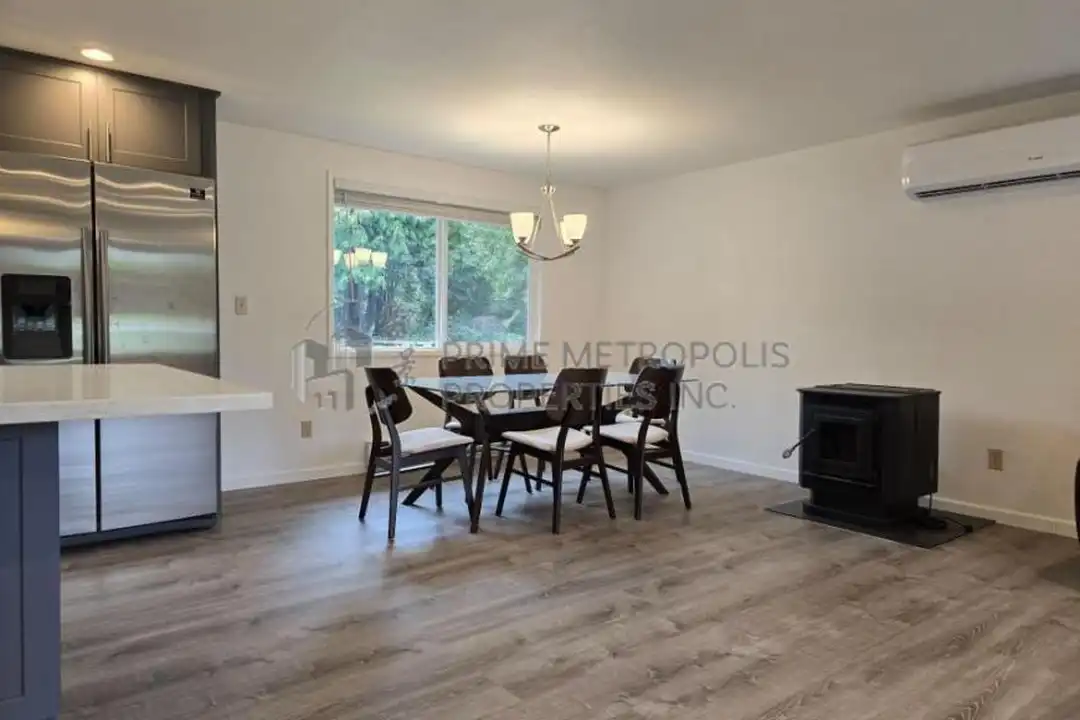 12925 158th Ave SE - More