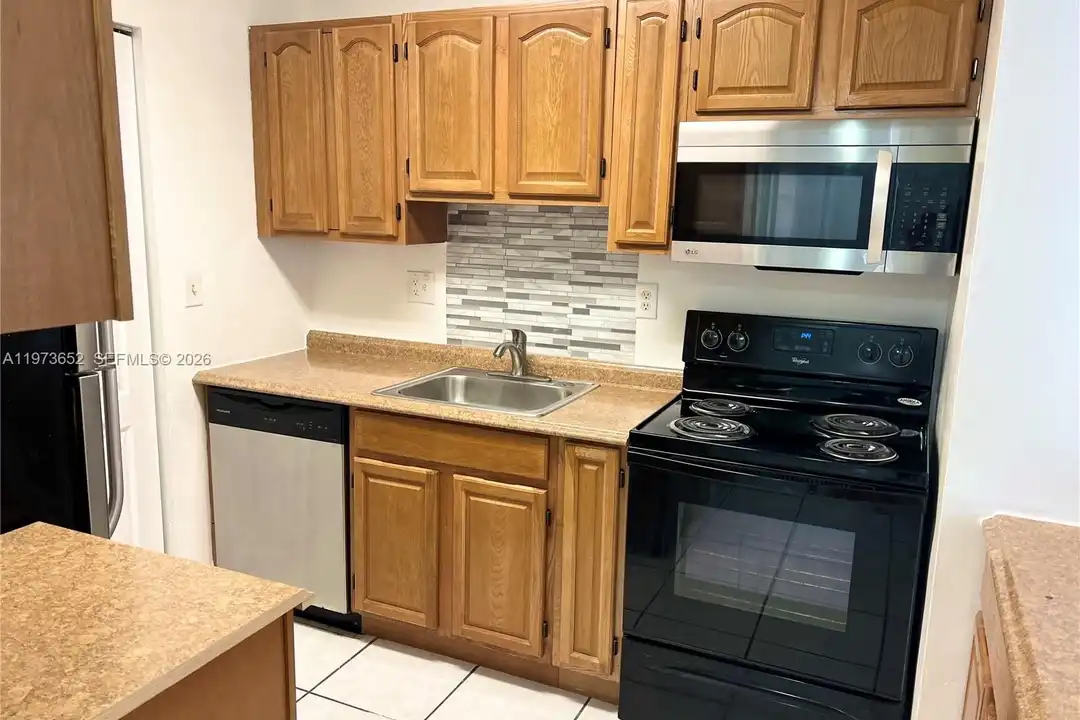 20761 NE 4th Pl #104 - View 2