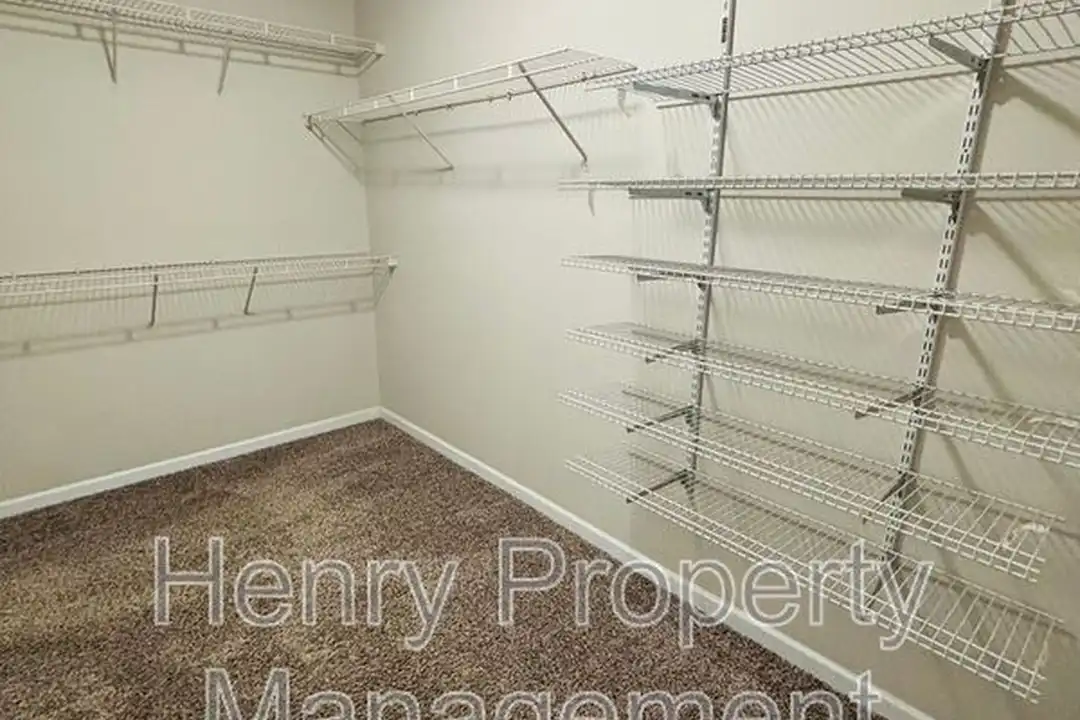 104 Back Woods Cir - More