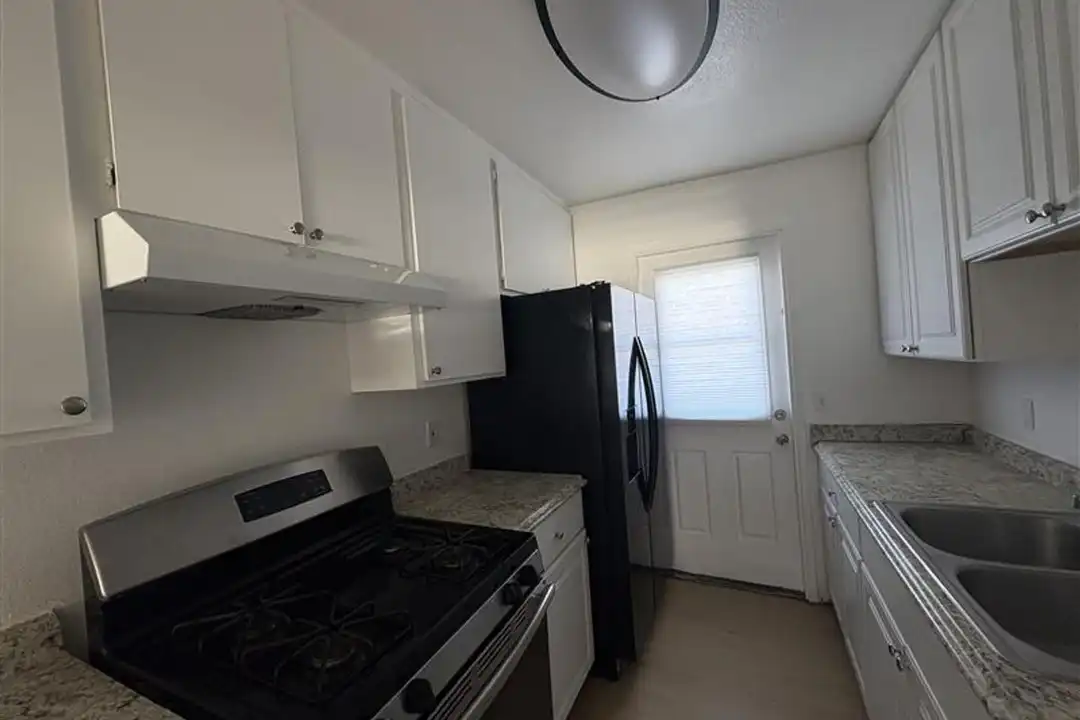 787 Cherry Ave unit Unit 4 - View 6