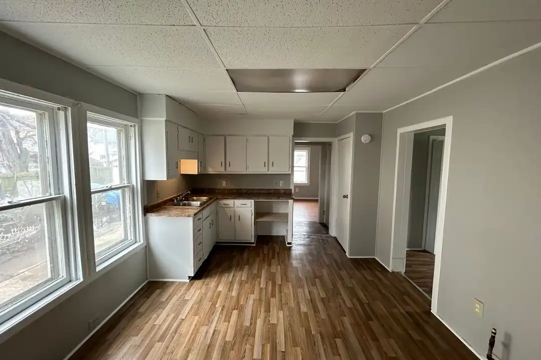 3568 W 63rd St unit 3568 W 63rd St #1 DOWN - View 5