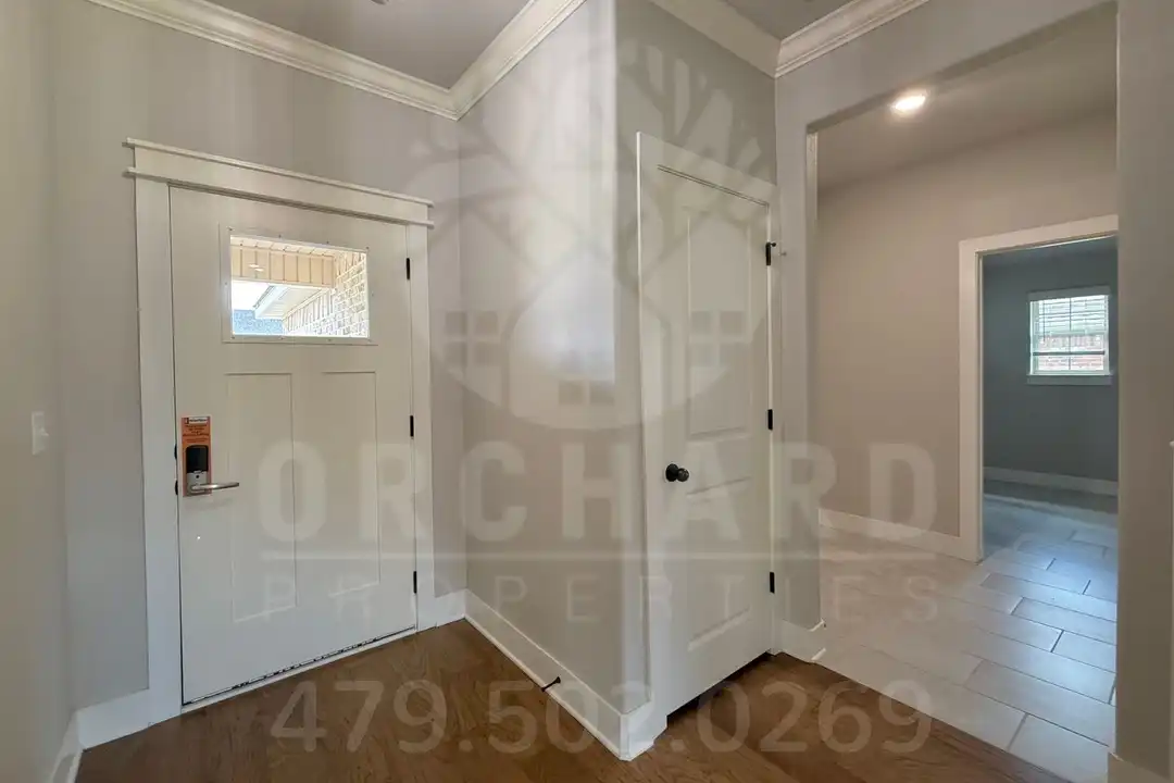 927 Fair Oaks St - View 3