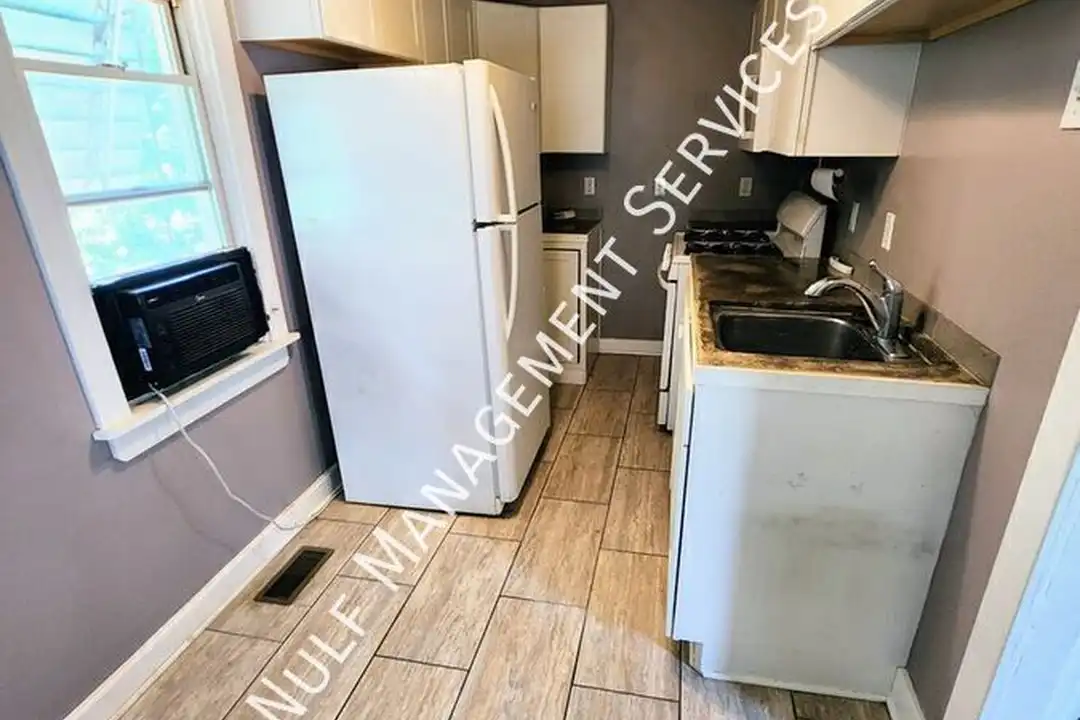 125 Tuscola St – photo 1