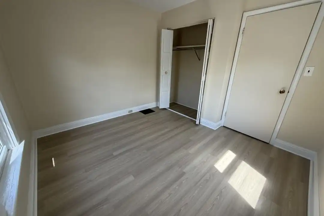 Apartment in Lemoyne - More