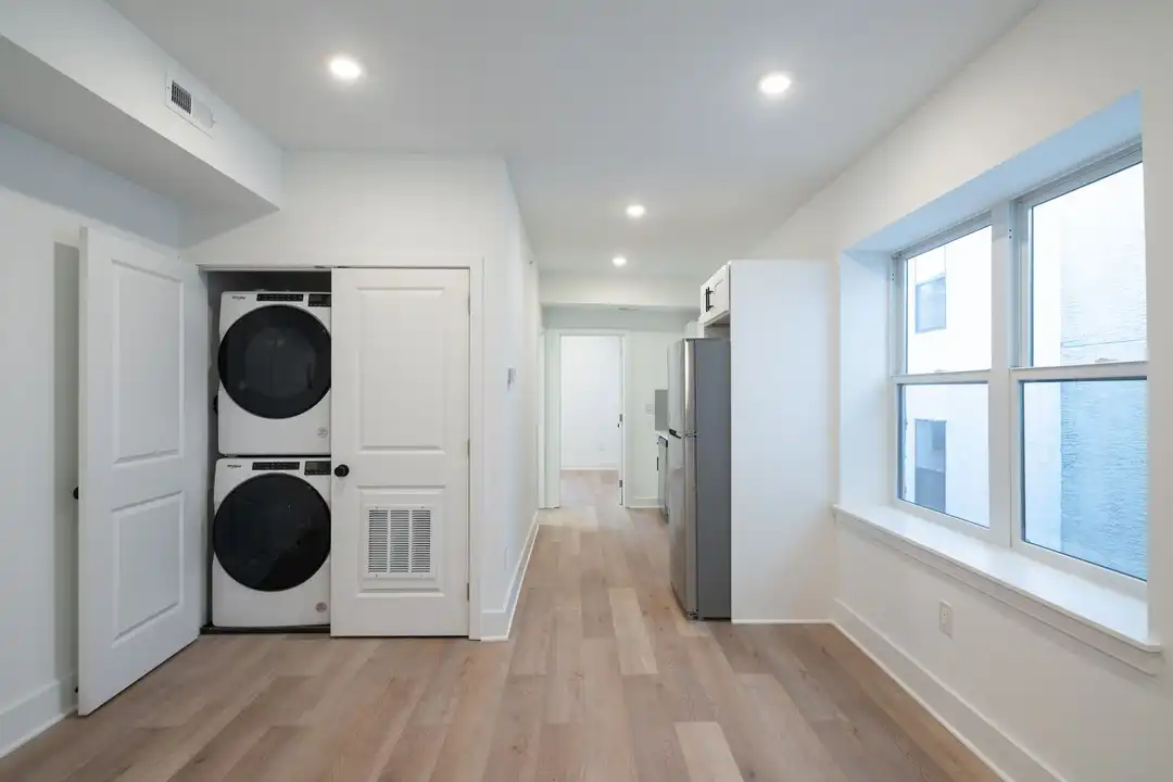 1513 W Girard Ave unit 4F – pohled 2
