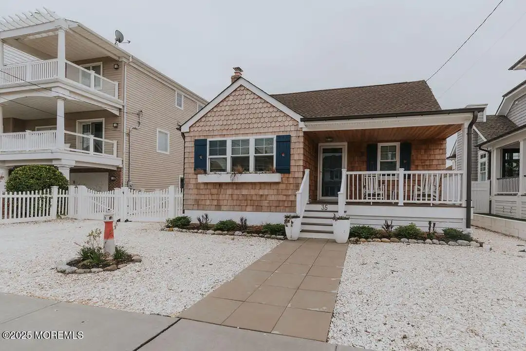 35 12th Ave #FRONT - View 3