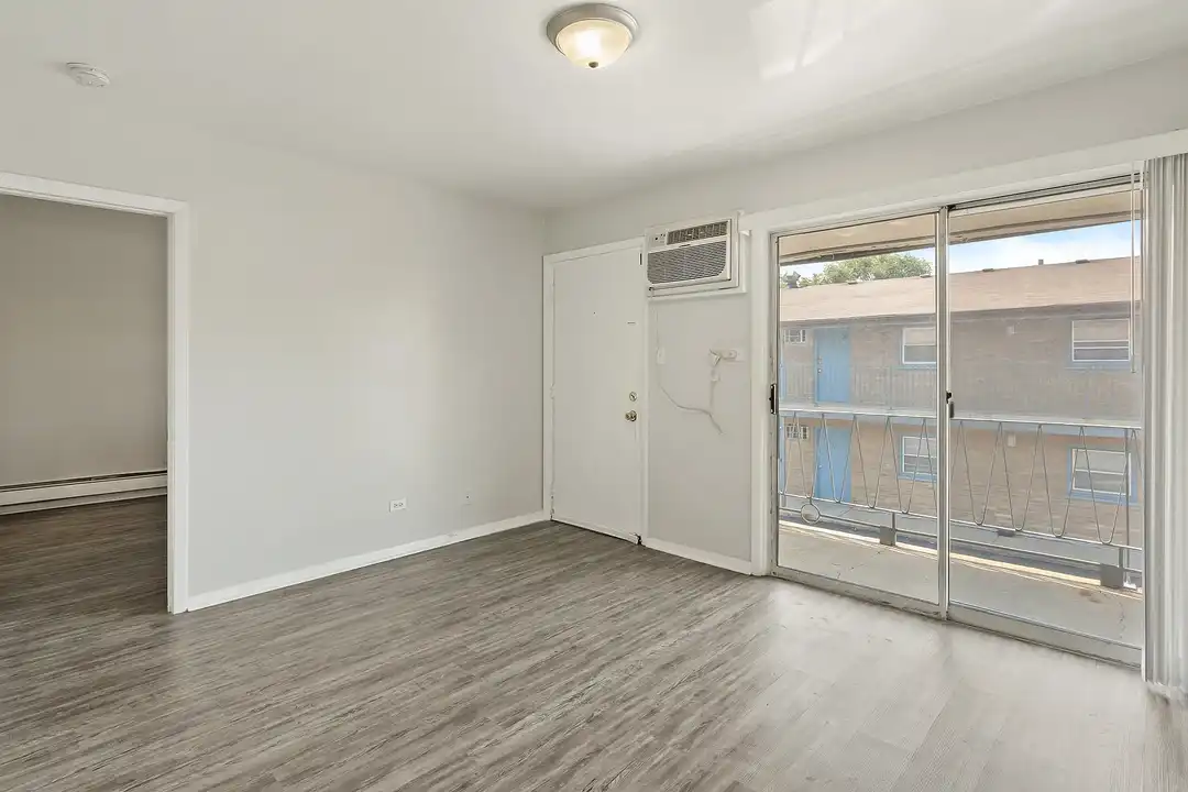 Blue Station Apartments – photo 1 of 10