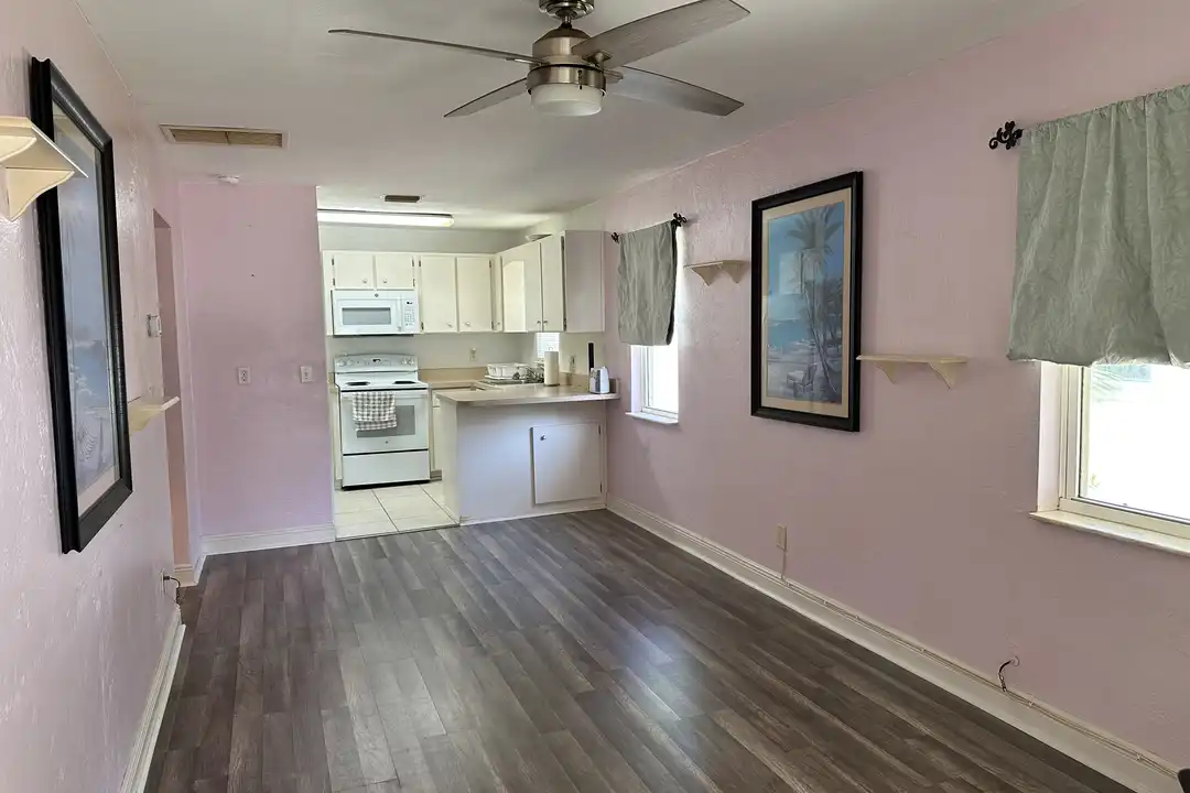 1355 Hiawatha Ave - View 3