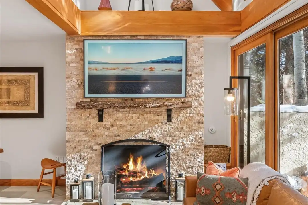 326 W Hopkins Ave - View 4