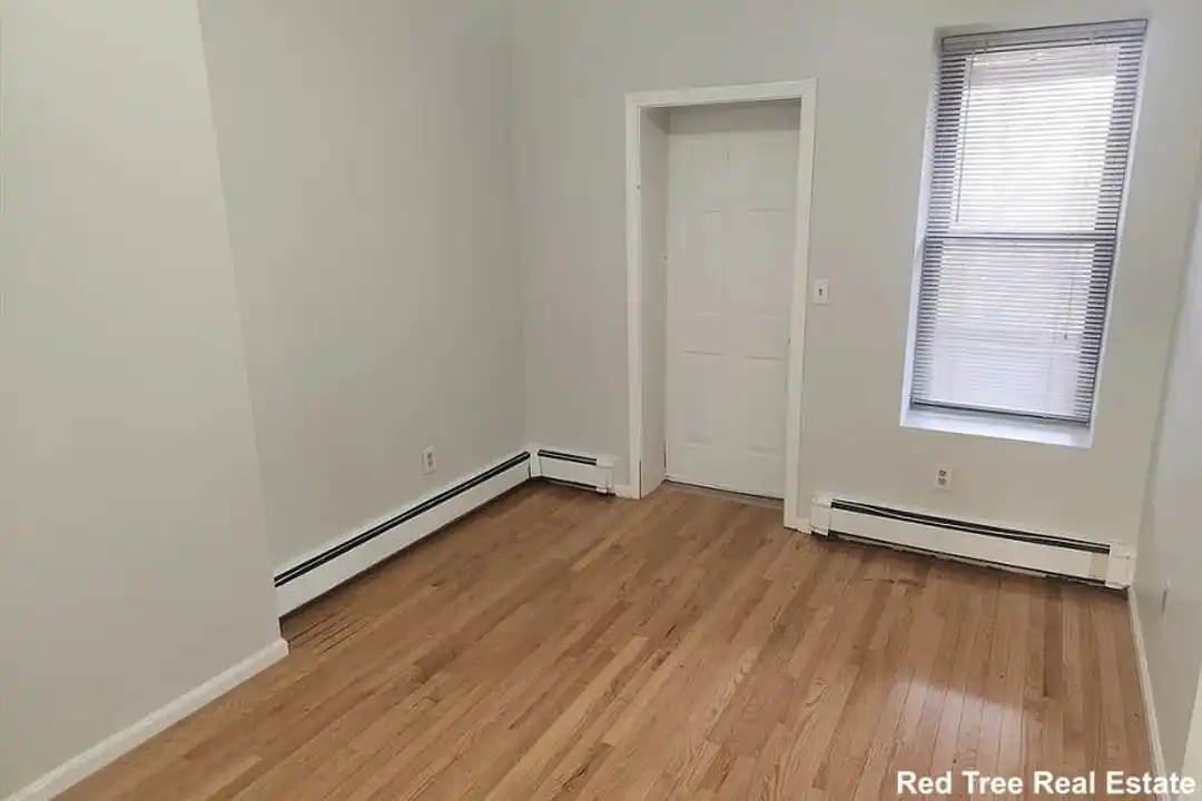 3148 Washington St - View 4