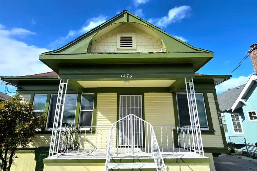 1475 W 28th St unit Entire House (Front) – pohled 5