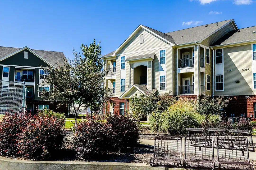 Independence Place West Fayetteville – photo 1