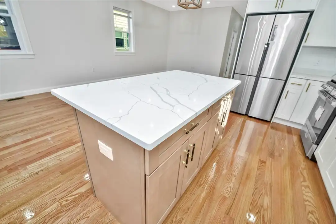 Apartment in Boston, Mattapan - View 5