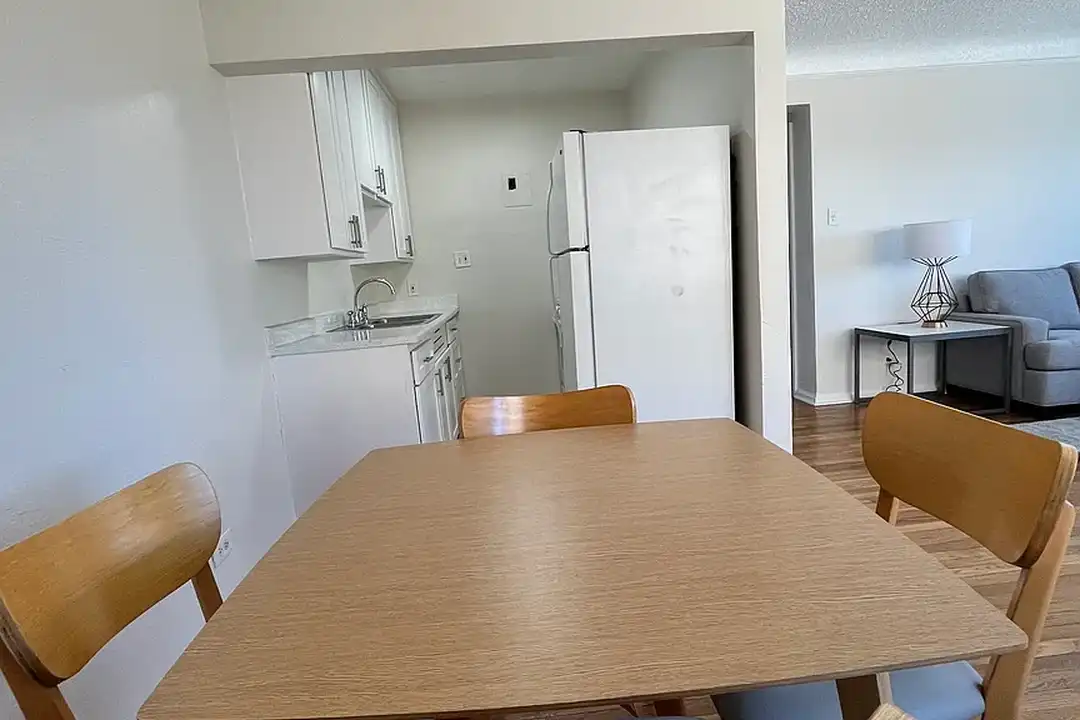 Hale Hall Apartments – pohled 6