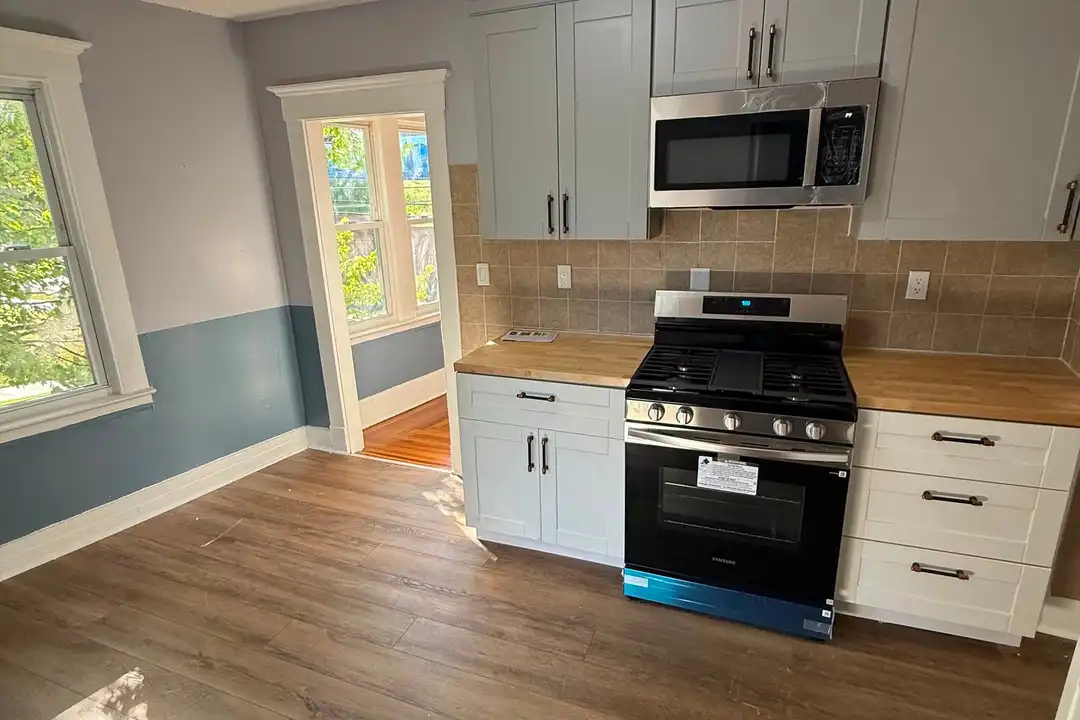 22 W Spring St unit 2 - View 6
