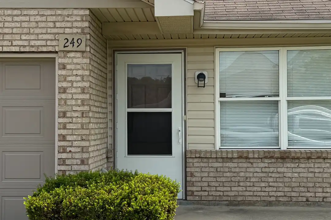 249 Delaware Crossing – photo 1 of 9