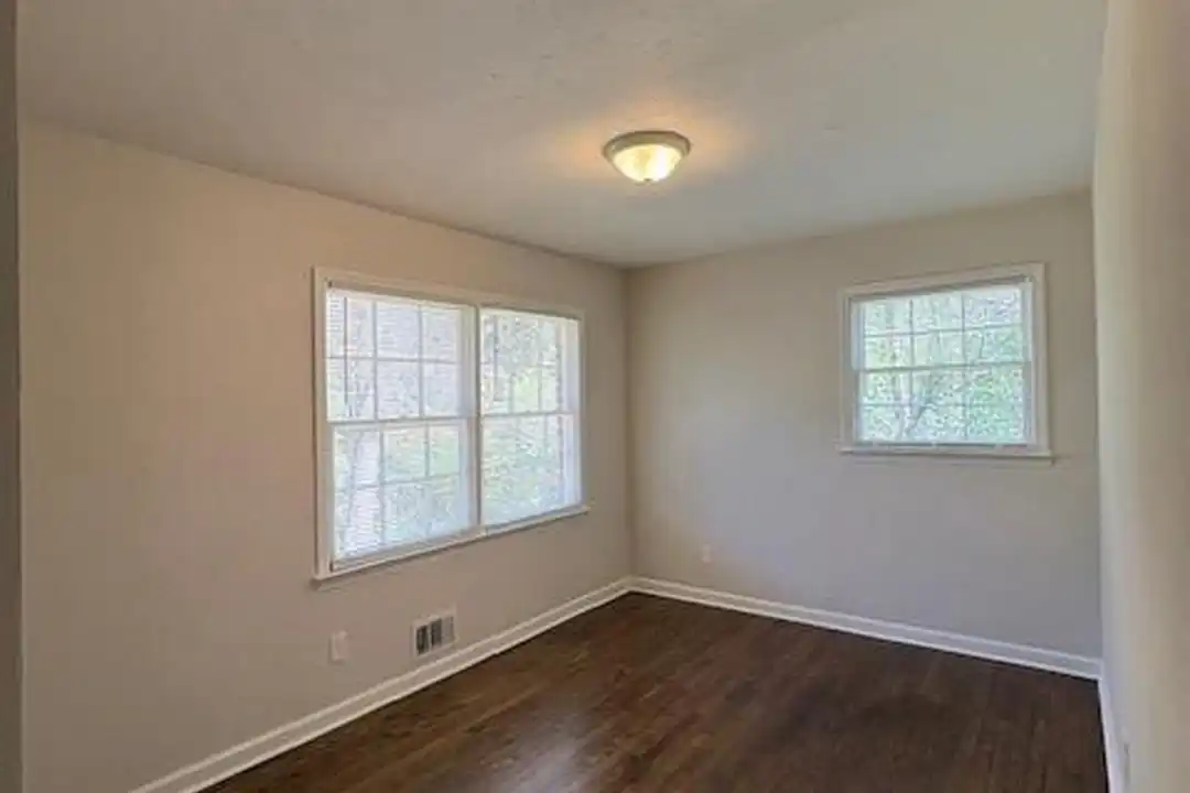 2068 Kenwood Pl SE - View 6