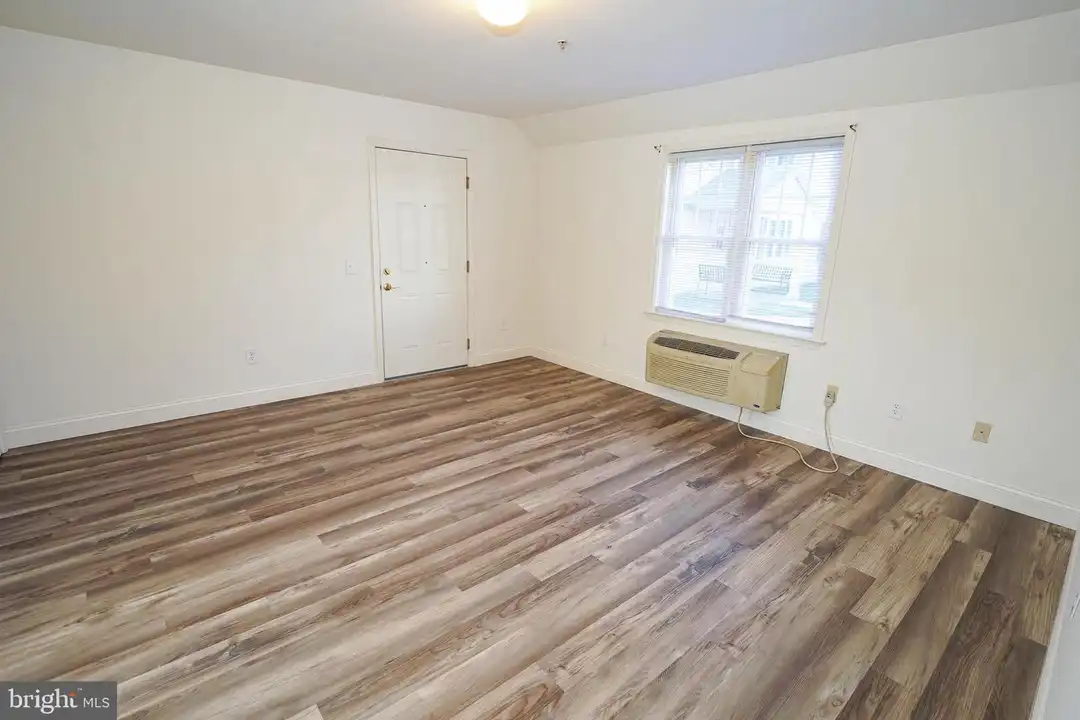 800 Travers St unit 6 - View 2