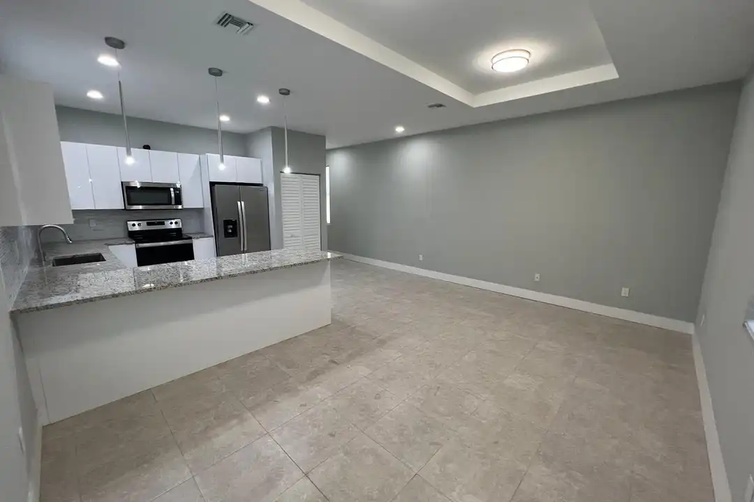 227 N E St - View 3