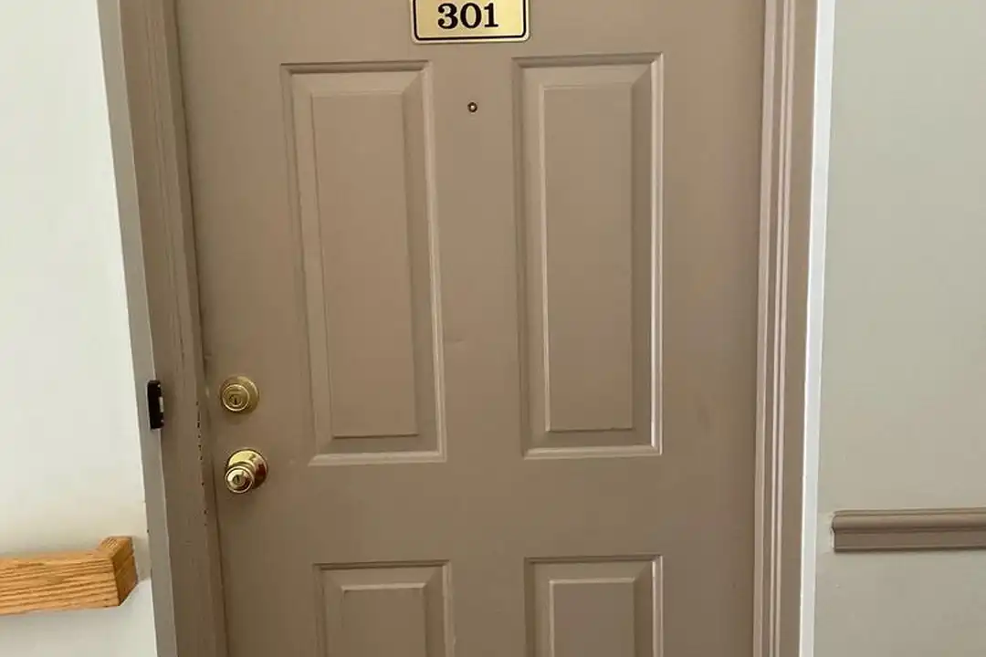 9808 Lake Point Ct unit 301 - View 5